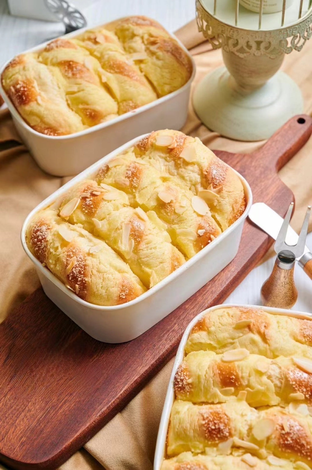Milky Cream Cheese Pull-Apart Loaf