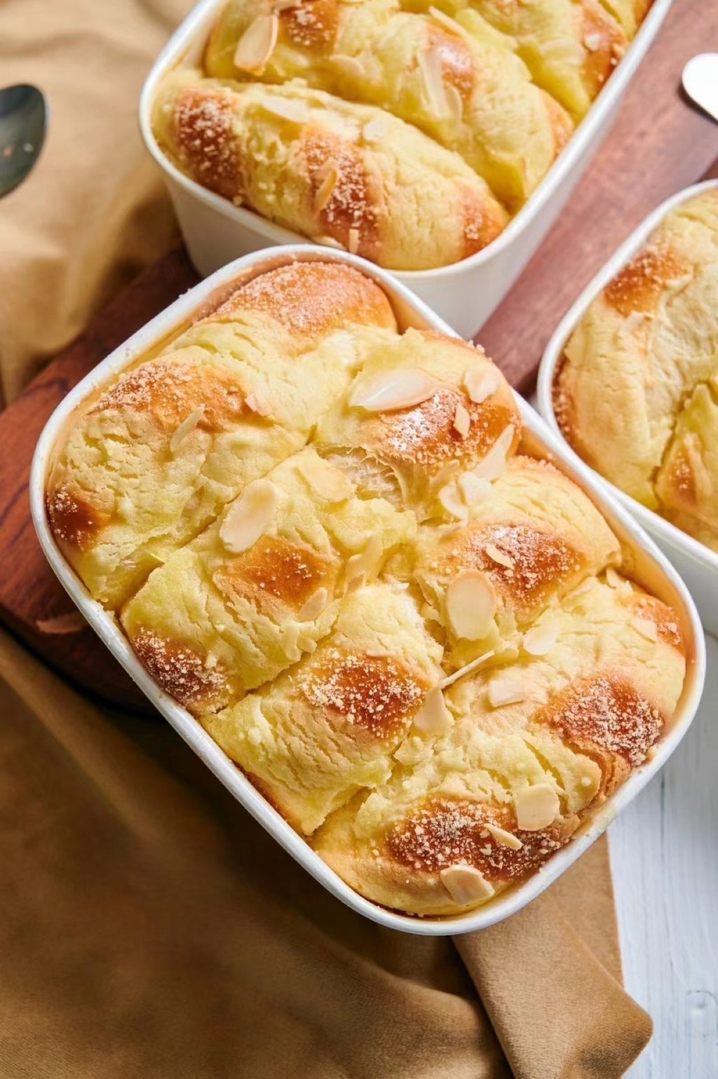 Milky Cream Cheese Pull-Apart Loaf