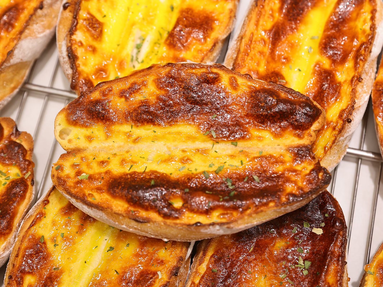 Cheddar Lava Roux Roll