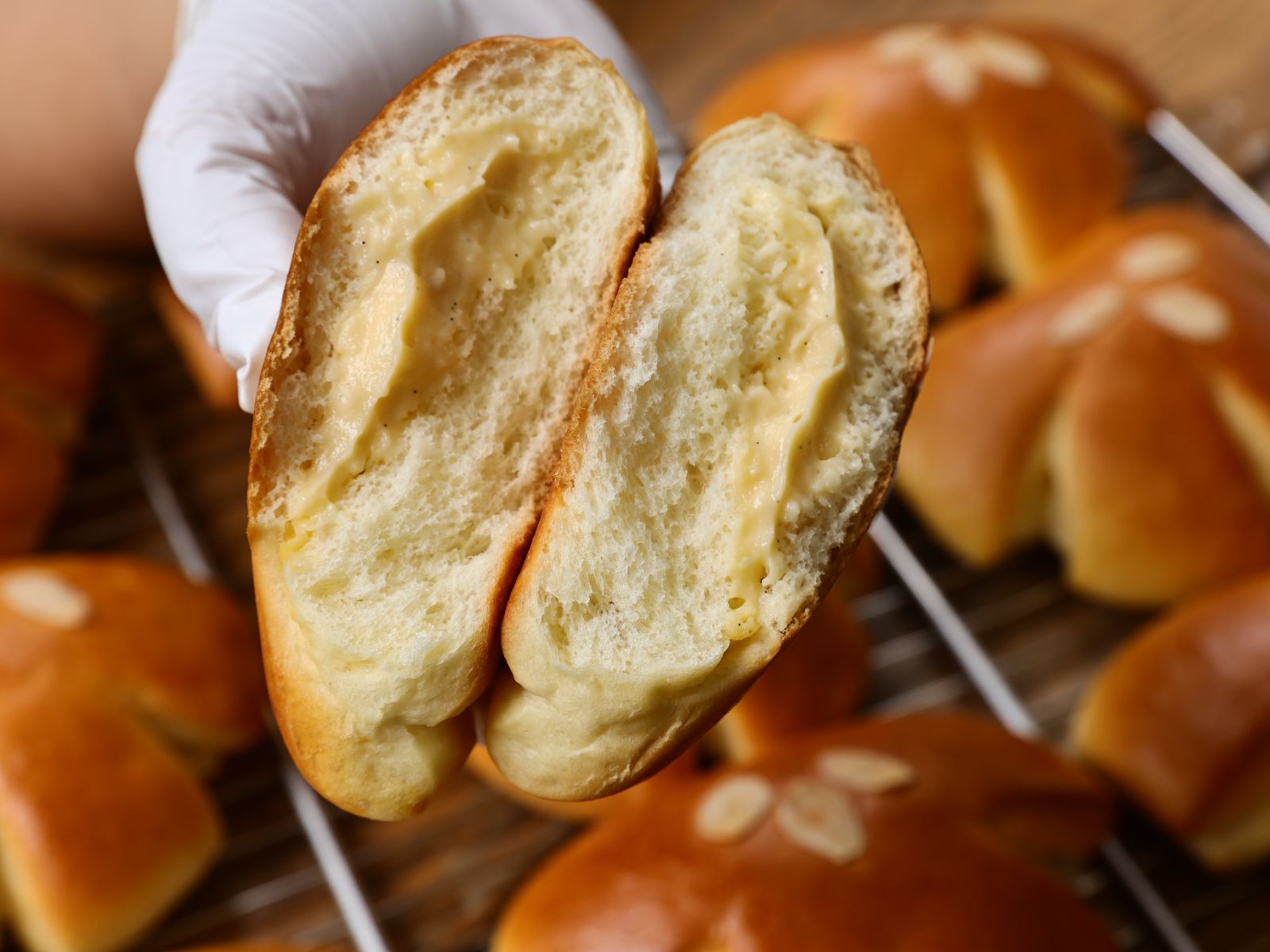 Vanilla Custard Cream Bread